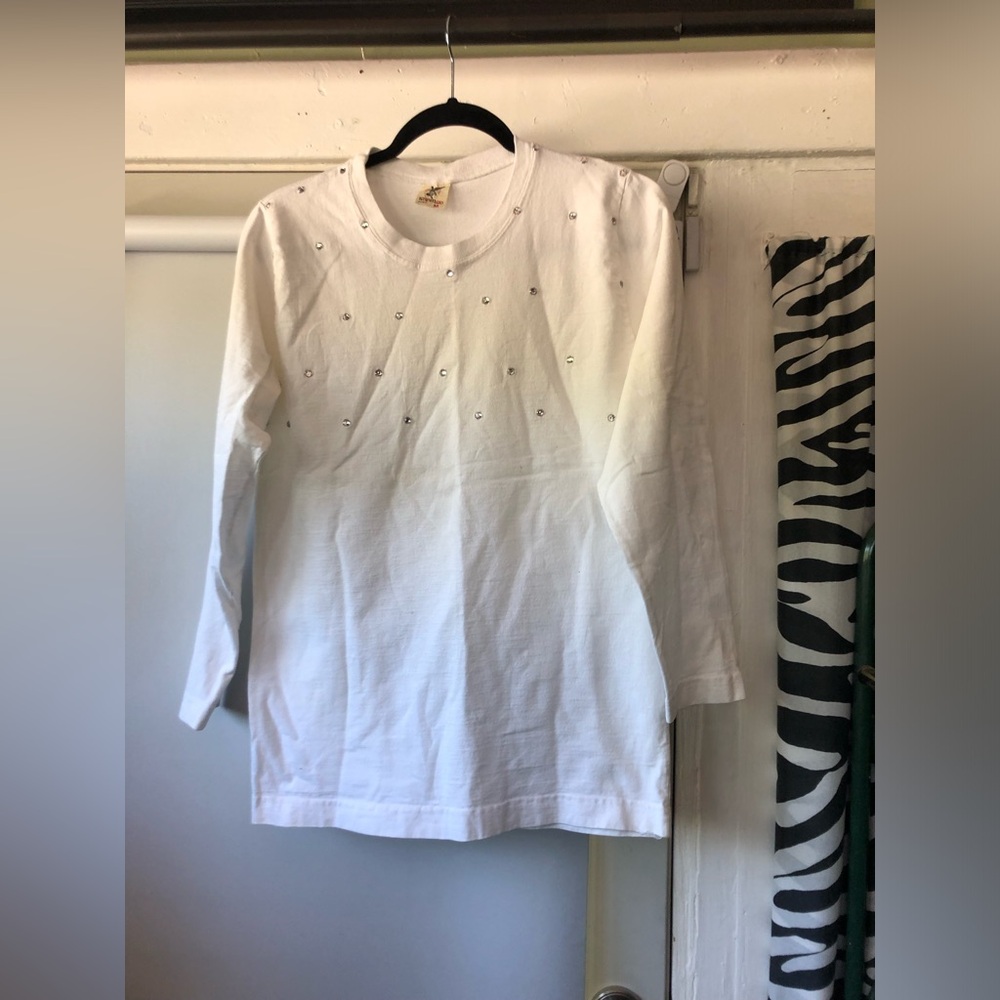 Vintage heavy cotton white long sleeve tee shirt. Size M  20””across, 22” long